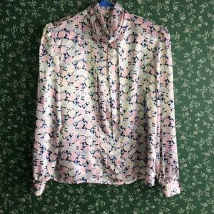 🍑 Vintage Silk Floral Top! 🌸